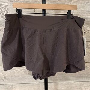 NWT 🎉 CALIA by Carrie Underwood Kick Up Mid Rise Short - Dark Brown Heather